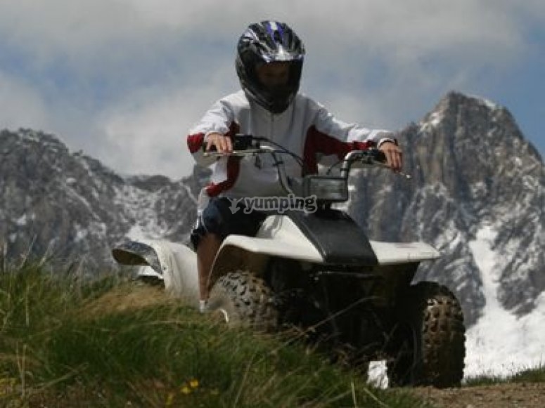 Importante utilizzare il casco Importante utilizzare il casco
